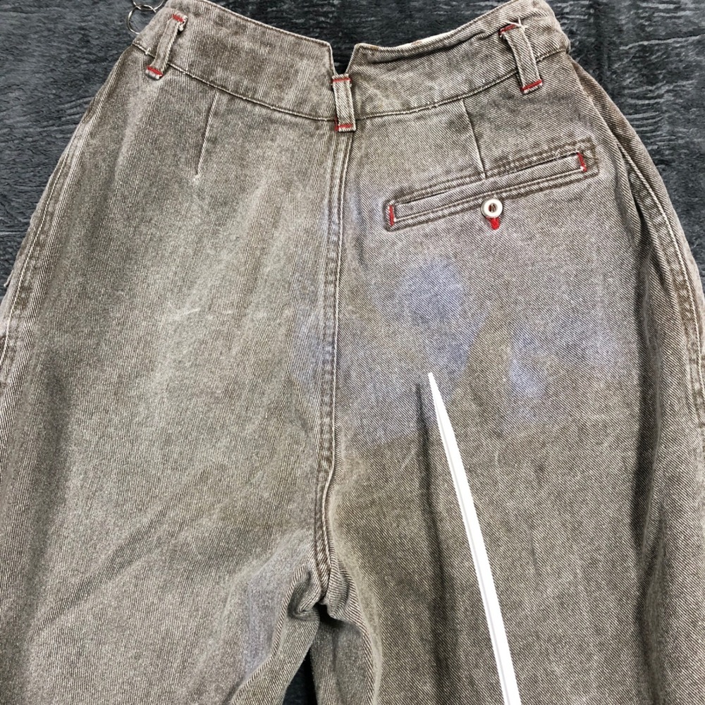 Vintage Brown Pleated Tapered Jeans Womens 9/10 - Picture 2 of 10